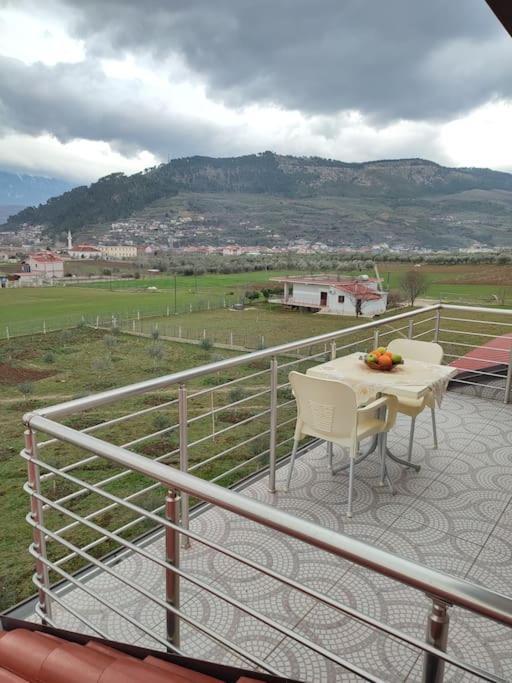 Guest House Ilir Berat Eksteriør bilde