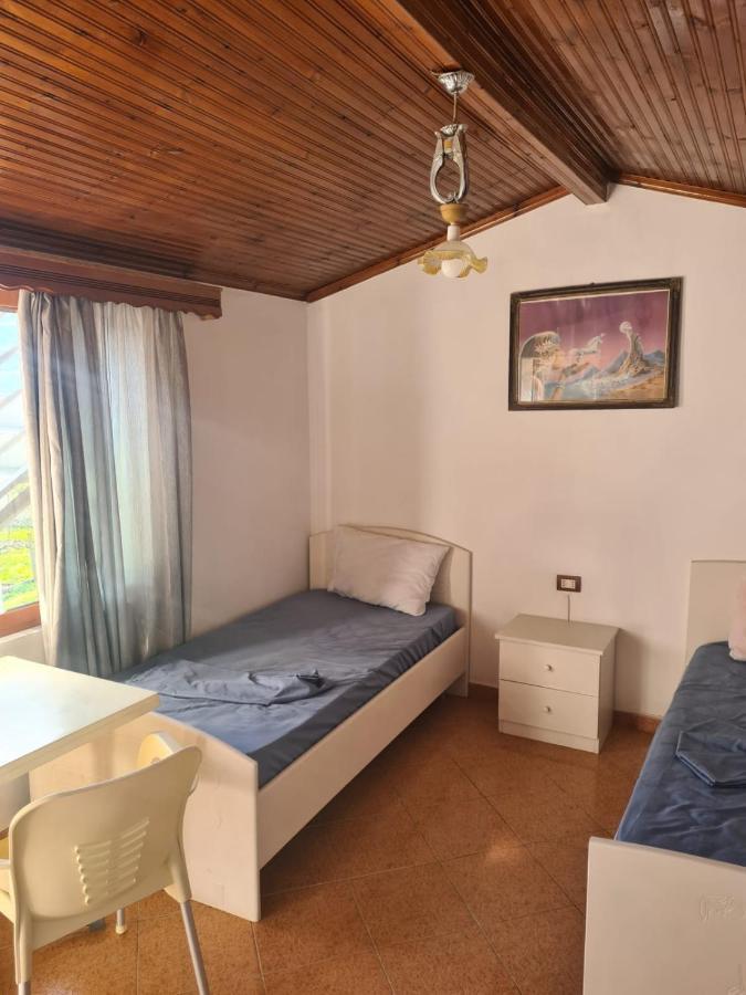 Guest House Ilir Berat Eksteriør bilde